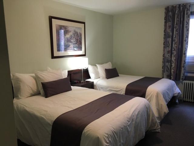 Auberge Centre Ville Chicoutimi Exteriör bild