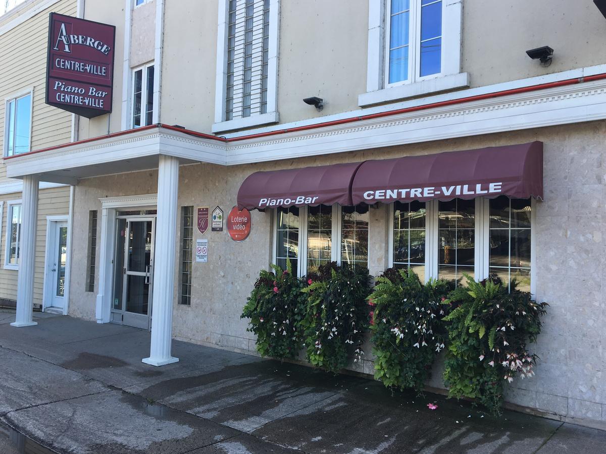 Auberge Centre Ville Chicoutimi Exteriör bild