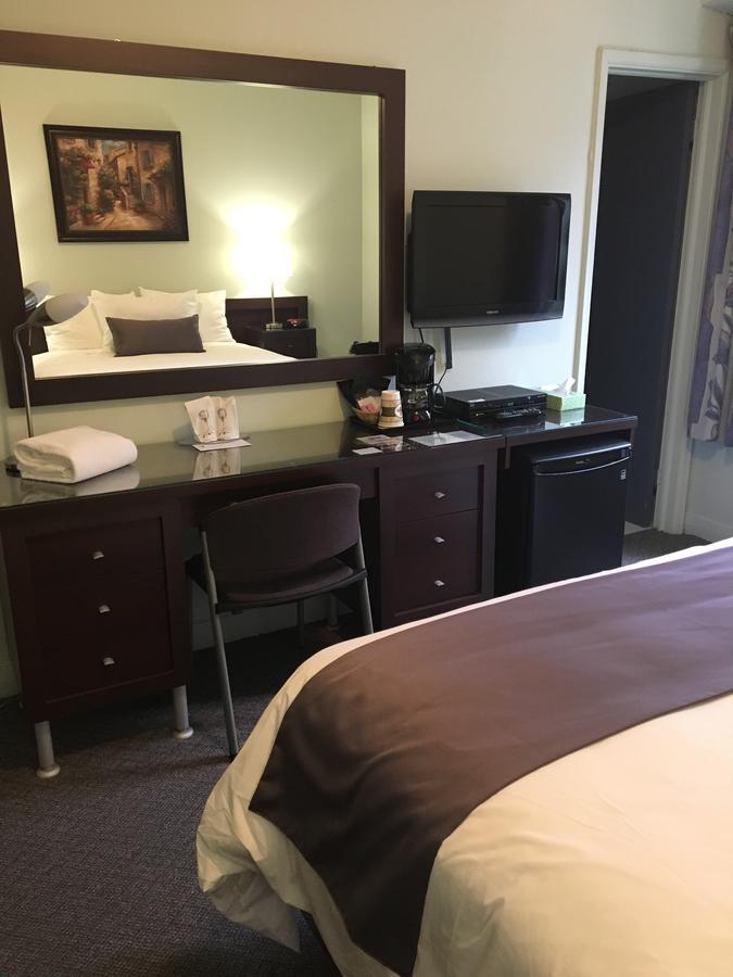 Auberge Centre Ville Chicoutimi Exteriör bild