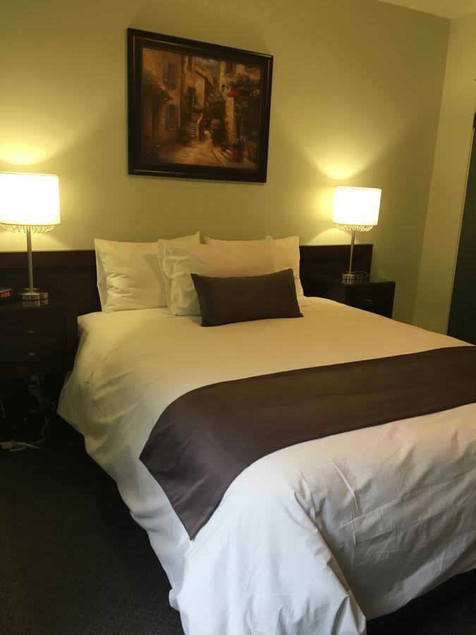Auberge Centre Ville Chicoutimi Exteriör bild