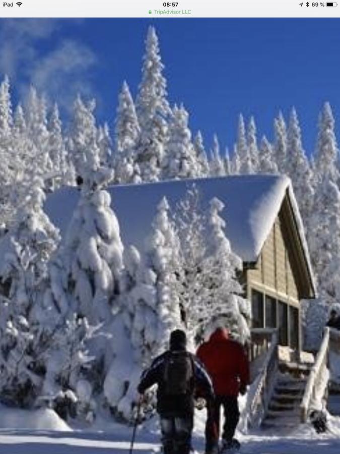 Auberge Centre Ville Chicoutimi Exteriör bild